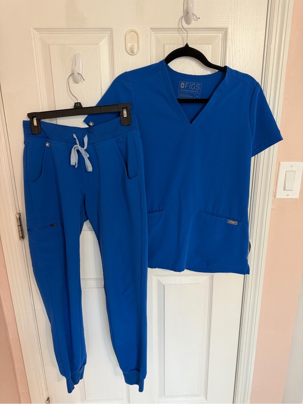 Figs Set Women’s Royal Blue Casma Top(XS) Zamora Joggers (XS)
